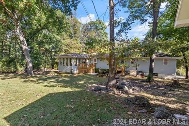 Four connected lots, nearly 2,900 square feet, three full baths - photo 32
