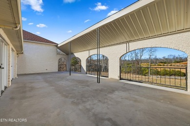 Beautifully updated Spanish style tri-level with an unfinished - photo 34