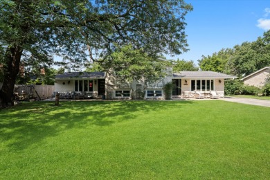 Lake Home For Sale in Palos Hills, Illinois
