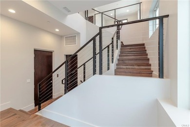 Newer Detached CONTEMPORARY STYLE OCEAN VIEW Town Home! - photo 11