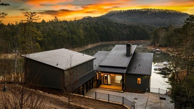 THE PINNACLE OF PRIVACY AND PRESTIGE! A Grand Lake Blue Ridge - photo 11
