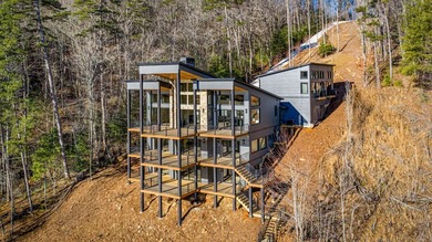 THE PINNACLE OF PRIVACY AND PRESTIGE! A Grand Lake Blue Ridge - photo 14