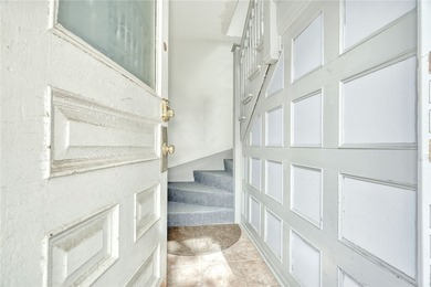 Welcome to 10 Menlo Place! Nestled on one of Rochester's most - photo 18