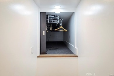 Newer Detached CONTEMPORARY STYLE OCEAN VIEW Town Home! - photo 18