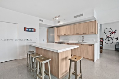 Just completed with a full top-to-bottom renovation, this - photo 19