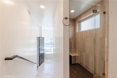 Newer Detached CONTEMPORARY STYLE OCEAN VIEW Town Home! - photo 20