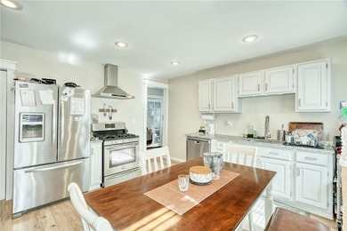 Welcome to 10 Menlo Place! Nestled on one of Rochester's most - photo 22