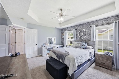 This beautiful three bedroom, two bathroom has vaulted ceilings - photo 24