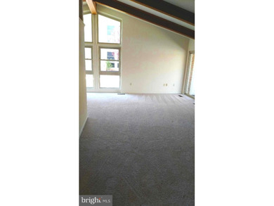 BEST VALUE CO-OP IN MONTGOMERY MUTUAL!  Move-in ready. Freshly - photo 24