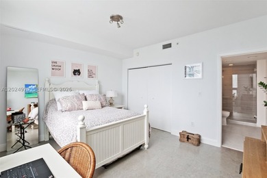 Just completed with a full top-to-bottom renovation, this - photo 24