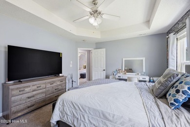 This beautiful three bedroom, two bathroom has vaulted ceilings - photo 25