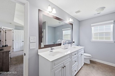 This beautiful three bedroom, two bathroom has vaulted ceilings - photo 26