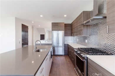 Newer Detached CONTEMPORARY STYLE OCEAN VIEW Town Home! - photo 31