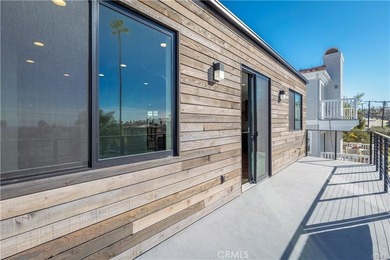 Newer Detached CONTEMPORARY STYLE OCEAN VIEW Town Home! - photo 38