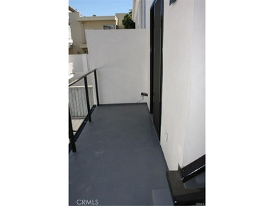 Newer Detached CONTEMPORARY STYLE OCEAN VIEW Town Home! - photo 43