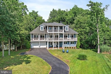 Sunsets, Water Views & Effortless Coastal Living in Hillsmere - photo 1