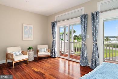 Sunsets, Water Views & Effortless Coastal Living in Hillsmere - photo 8