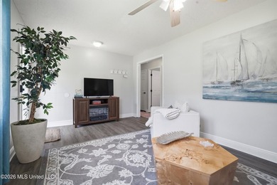 This charming, affordable two bedroom cottage brings easy living - photo 8