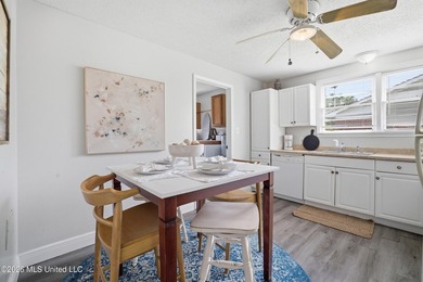 This charming, affordable two bedroom cottage brings easy living - photo 10