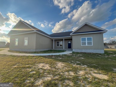 (private lake, pond, coastal) Home Sale Pending in Dublin Georgia