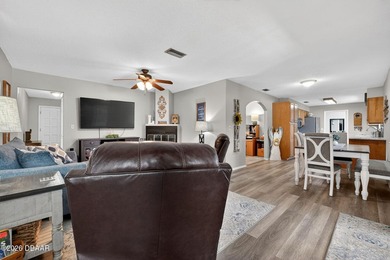 Welcome to this beautifully maintained 3-bedroom, 2-bath home - photo 12