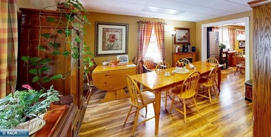 Retreat To Renowned Historic Bed & Breakfast, Vermilion Park Inn - photo 3