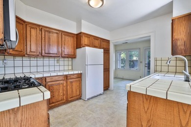 A classic Craftsman brimming with character, this 3-bedroom - photo 6