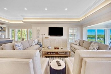 AN EXCEPTIONAL OPPORTUNITY FOR LUXURY CANAL-FRONT LIVING!