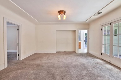 A classic Craftsman brimming with character, this 3-bedroom - photo 8