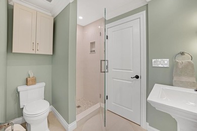 AN EXCEPTIONAL OPPORTUNITY FOR LUXURY CANAL-FRONT LIVING!