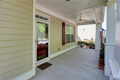 Charminig 3 bedroom / 2.5 bathroom traditional styled home is - photo 3