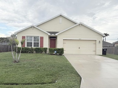 Welcome to this very well kept four-bedroom, two-bathroom - photo 1