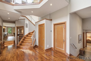 Executive Lake Front Estate - photo 6