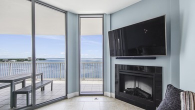 Exceptional value at Marina Landing -- a true bayfront 8th-floor - photo 37