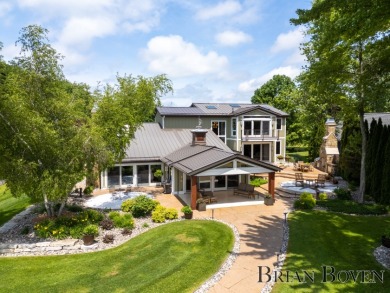 Executive Lake Front Estate - photo 2