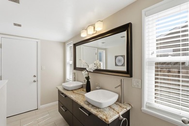 One Property. Two Detached Residences. A Truly Flexible San Jose - photo 18