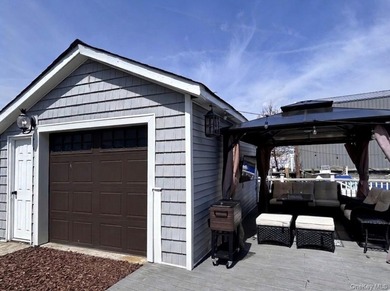 Rare South Bellmore Waterfront Opportunity! This meticulously - photo 19
