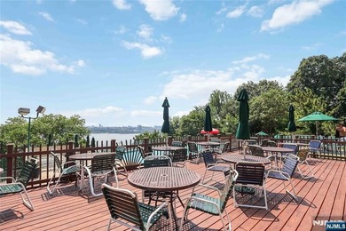 Corner end unit! Spacious two-bedroom, two-bathroom residence in - photo 21