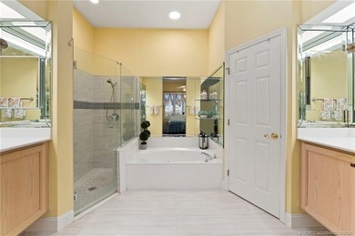 Welcome to this meticulously maintained 2bed/2bath, plus den - photo 22