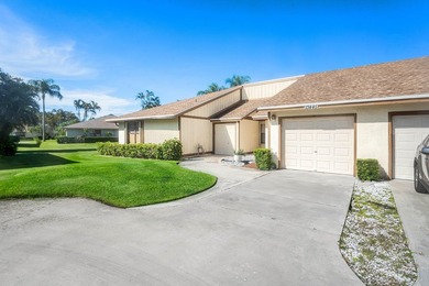 Experience the best of Eastpointe Country Club living in this - photo 4