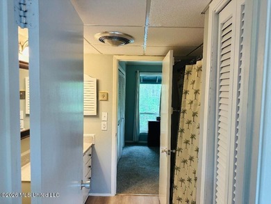 This beautifully one-bedroom, partially furnished refreshed - photo 13