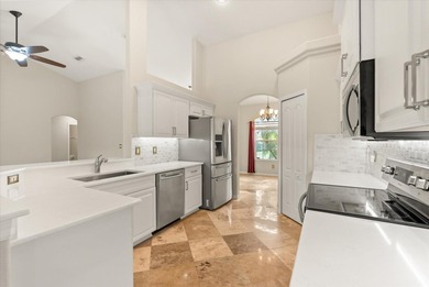 Bright and light meticulously maintained 4 bedrooms, 3 full - photo 6