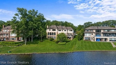 Perched above the shoreline with sweeping, unobstructed views - photo 2