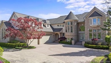 Perched above the shoreline with sweeping, unobstructed views - photo 6