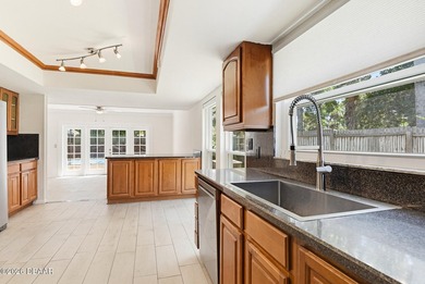 Executive lifestyle meets Florida lifestyle on a grand and - photo 32