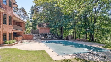 Some homes simply check the boxes. This one defines the - photo 41