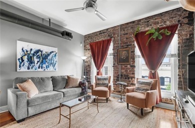 Chic Broughton Street Loft - Prime Location in the heart of - photo 7