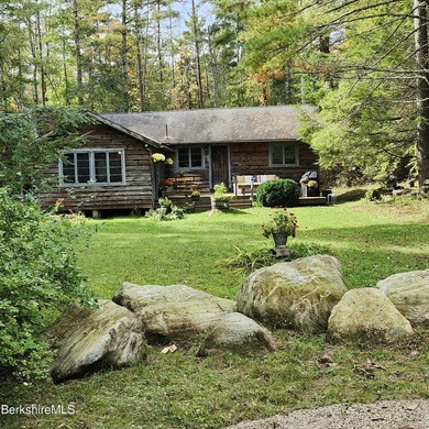 Discover a truly exceptional opportunity to own a spacious - photo 2
