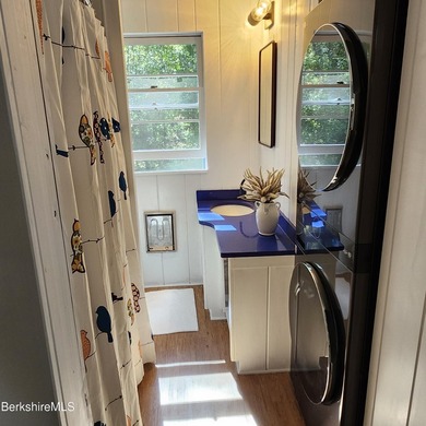 Discover a truly exceptional opportunity to own a spacious - photo 8