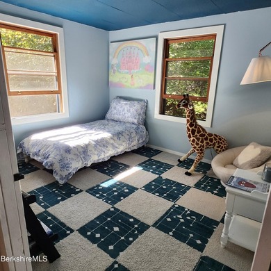 Discover a truly exceptional opportunity to own a spacious - photo 9